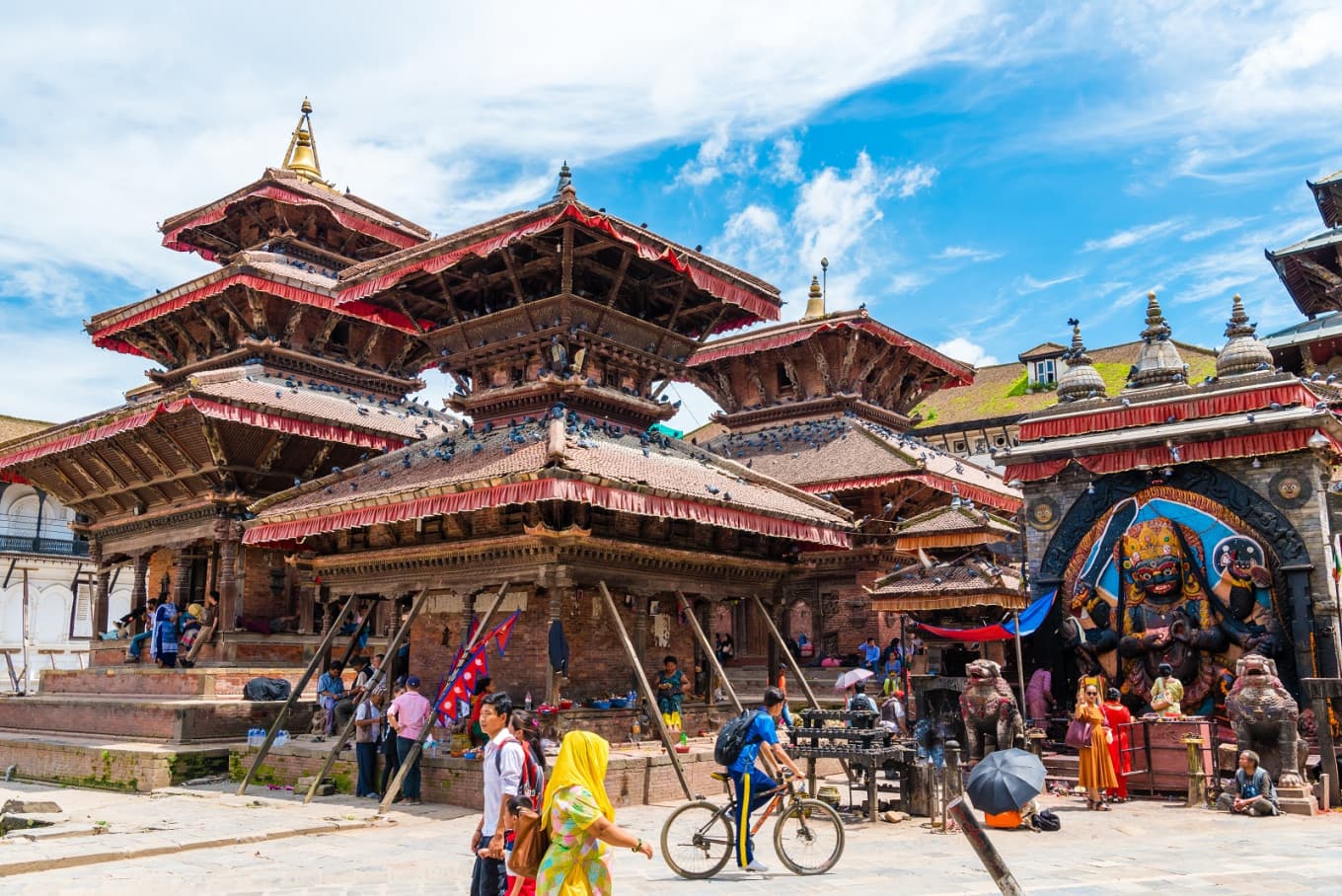 Cultural exploration of Kathmandu and Lhasa